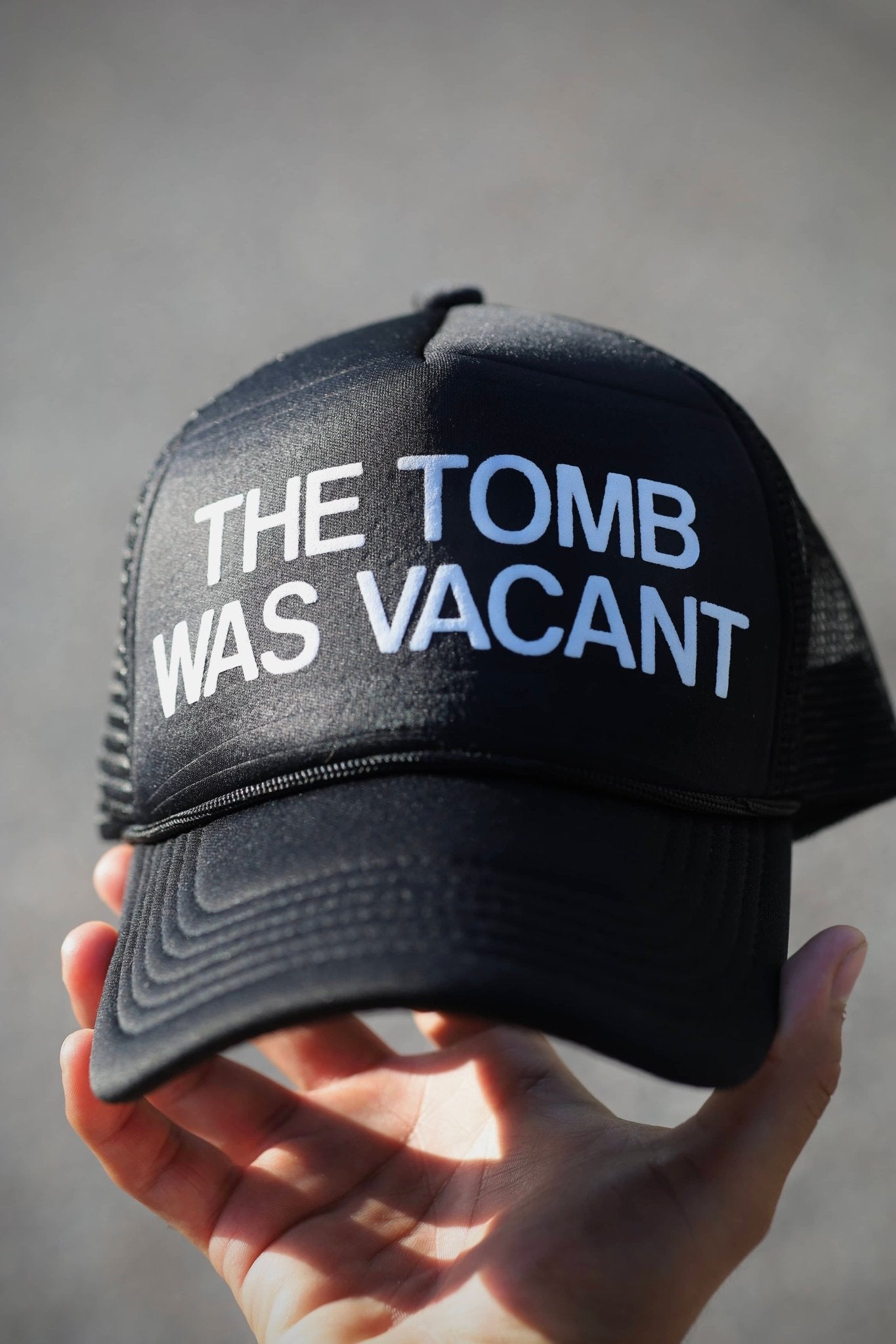 "THE TOMB WAS VACANT" - Trucker Hat - The Atoned Co.
