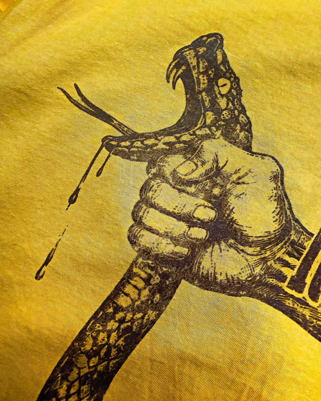 RENOUNCE THE LIES TEE - VINTAGE MUSTARD